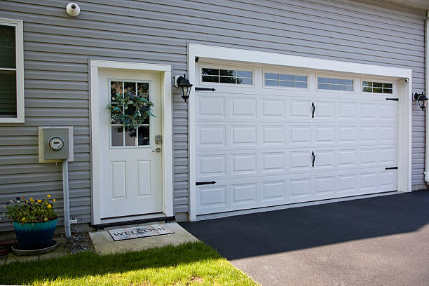 24/7 Emergency Garage Door Panel Replacement experts in Powell, AL